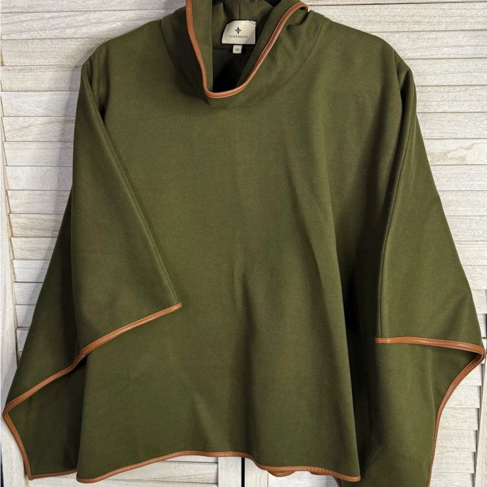 Tuckernuck Forest Green Piper Poncho OS Great Condition Faux Leather Trim Preppy